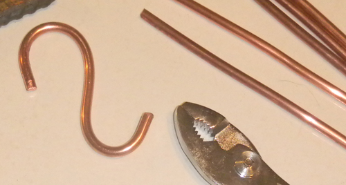Cheap & Easy Copper Pot Rack - bend hooks